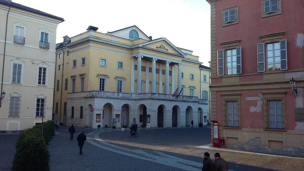 Residenza Teatro Piacenza Exterior photo